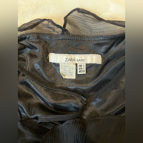 Zara Basic Black Top - Picture 5 of 5